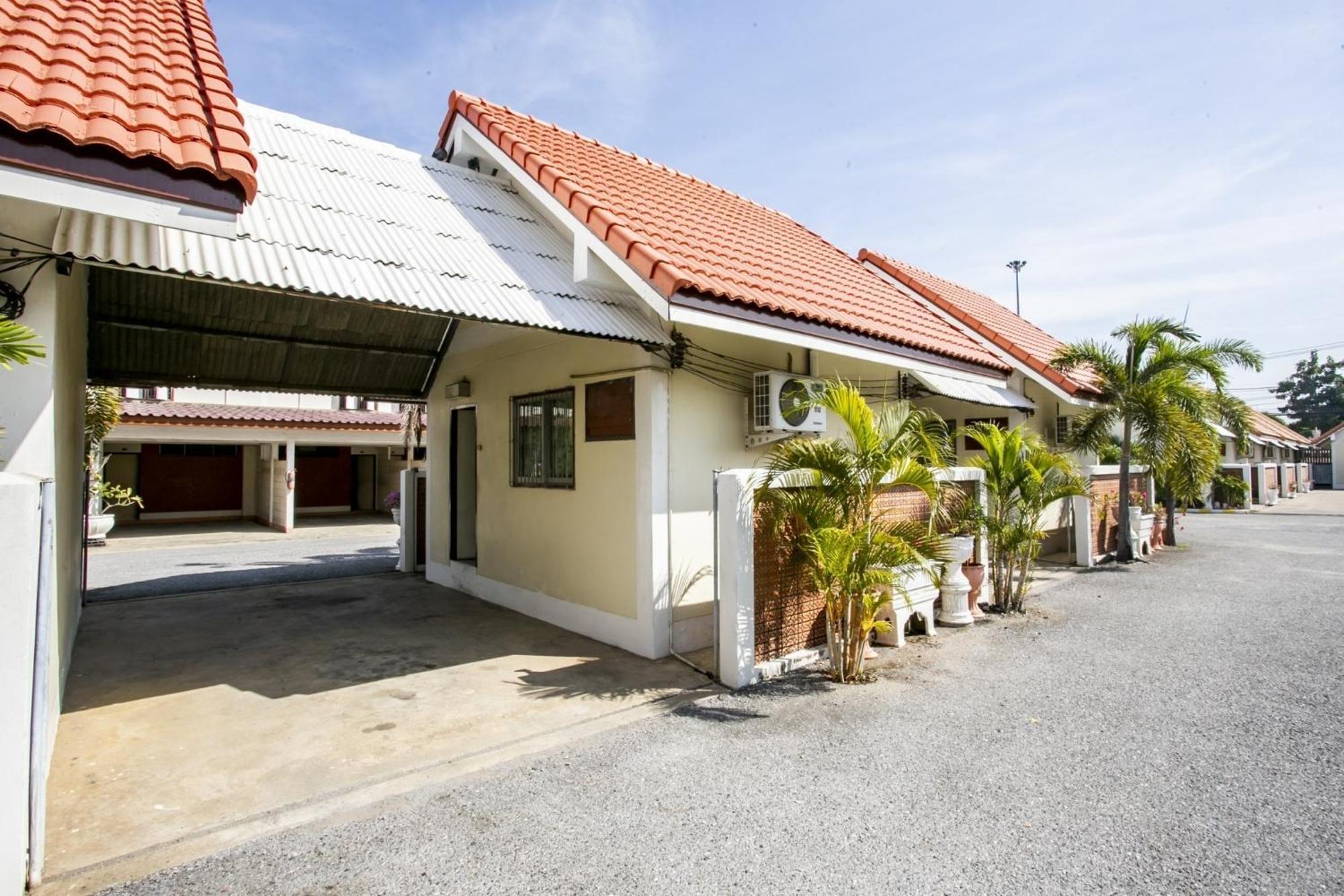 Bualuang Hotel Ангтхонг Экстерьер фото