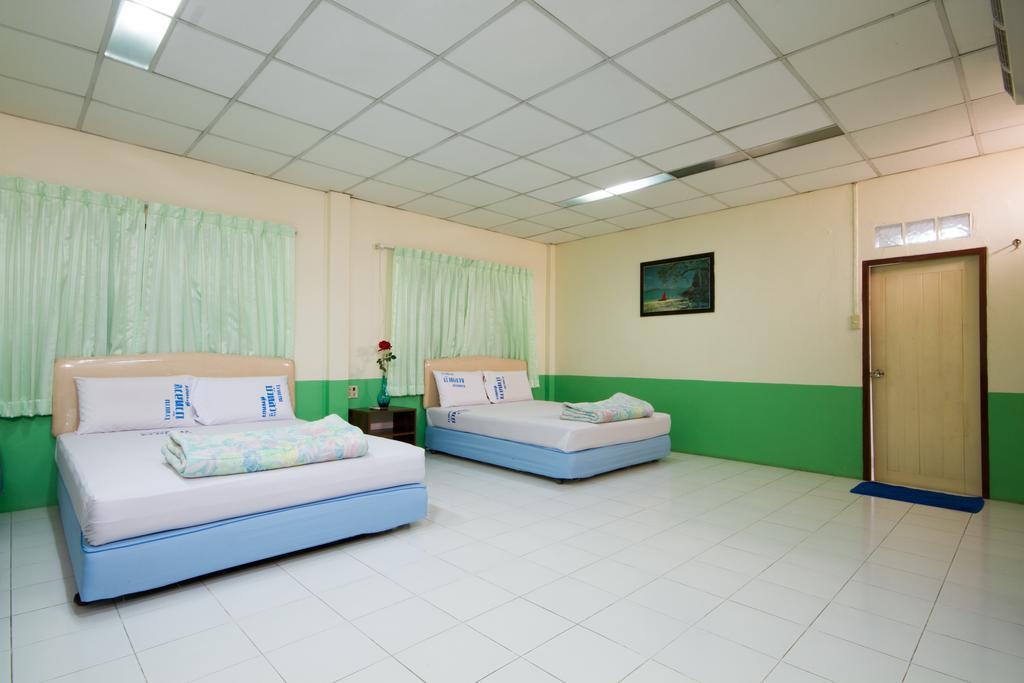 Bualuang Hotel Ангтхонг Экстерьер фото